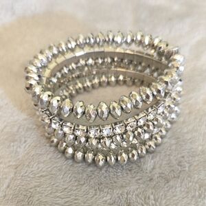 #632 Stretchy Silver Tone Beaded Bracelet